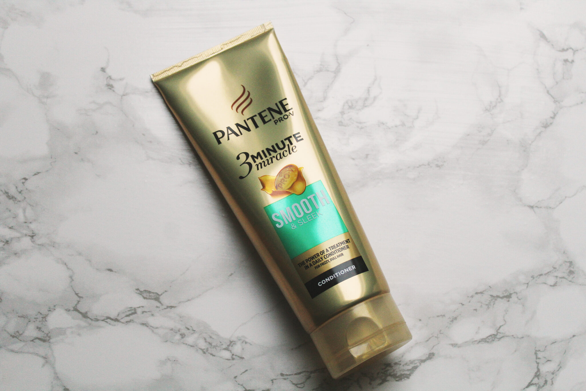Pantene 3 Minute Miracle Smooth and Sleek Conditioner Review Hair