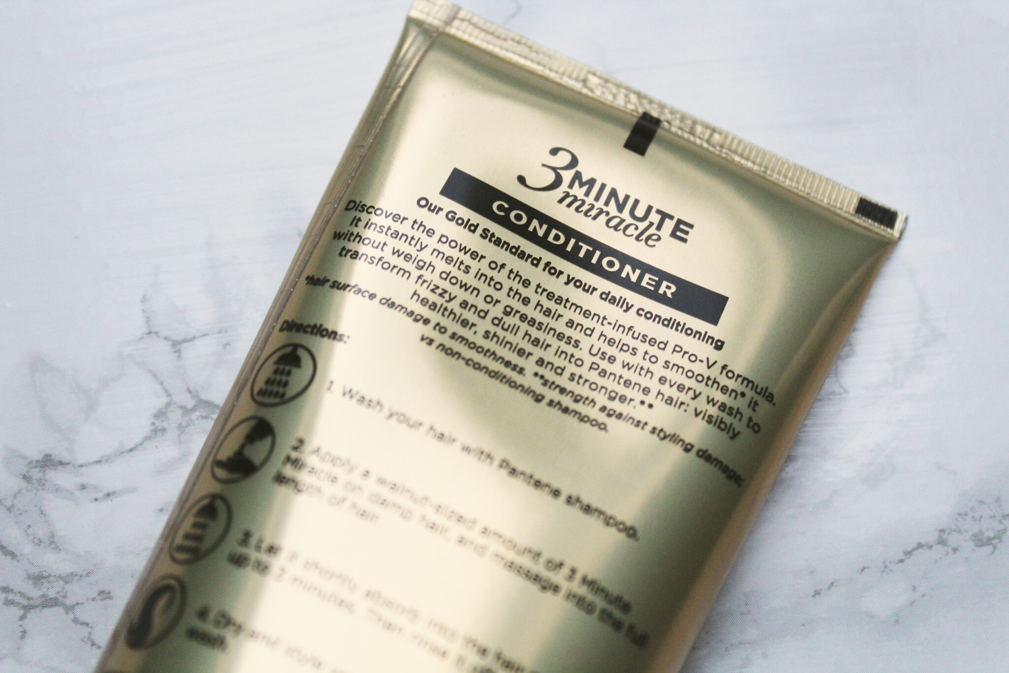 Pantene 3 Minute Miracle Smooth and Sleek Conditioner Review Hair